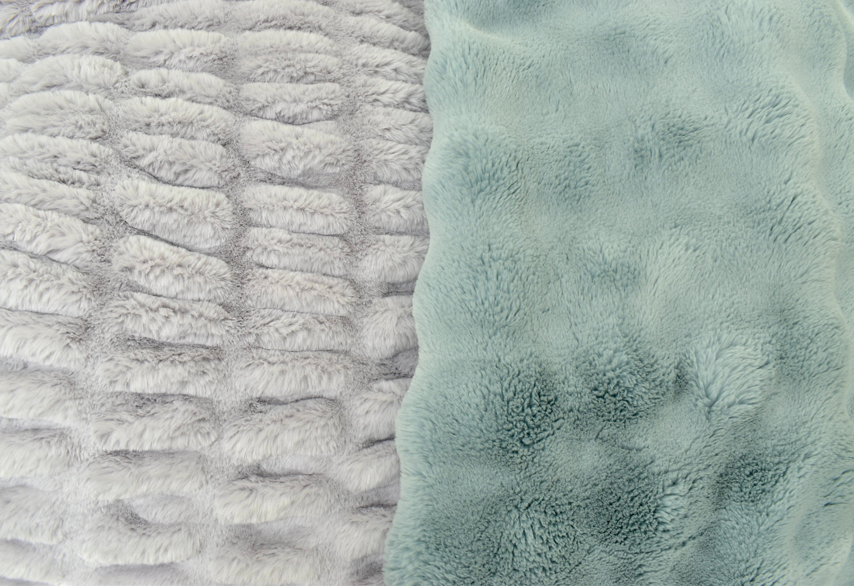 Milan VS Powderpuff: Which blanket should I get?