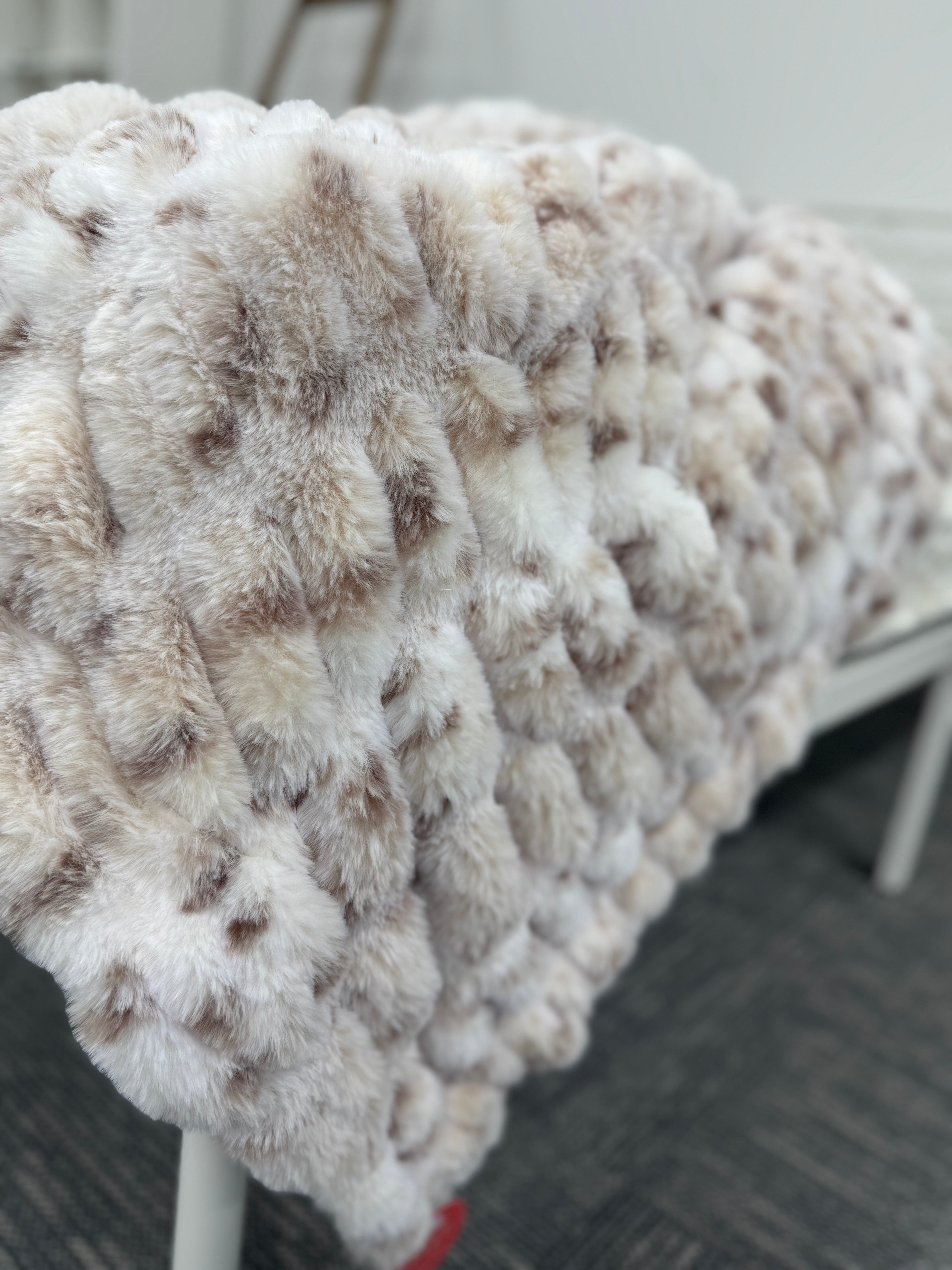 Milan Lynx Natural/Taupe Minky Blanket