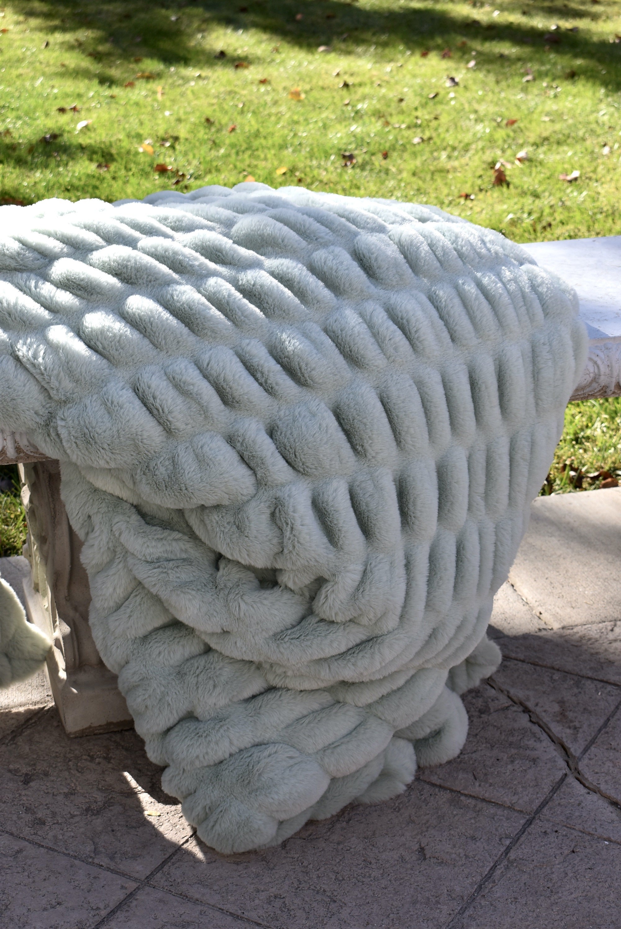 MIlan Dewdrop Minky Blanket