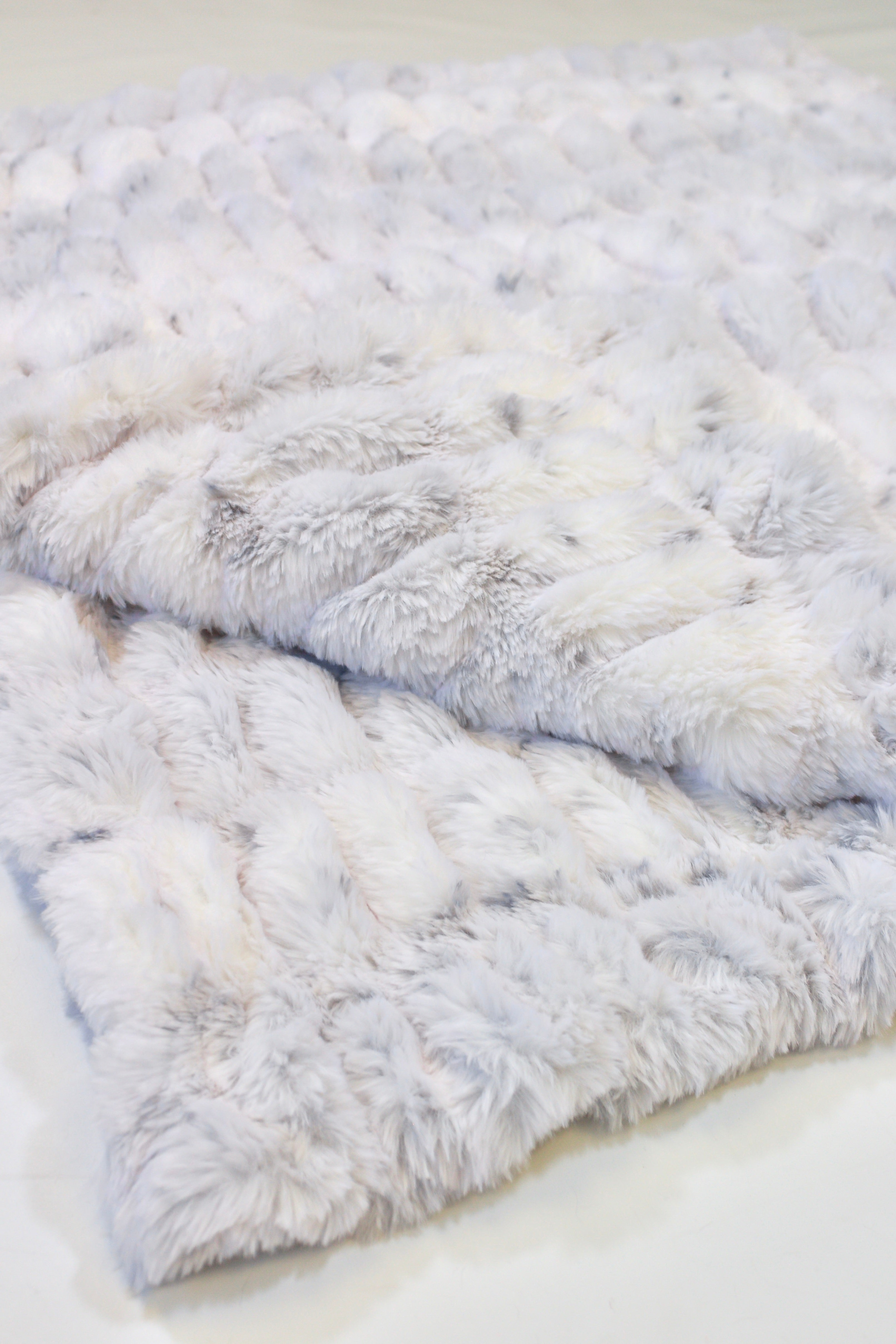 Milan Lynx Silver Minky Blanket