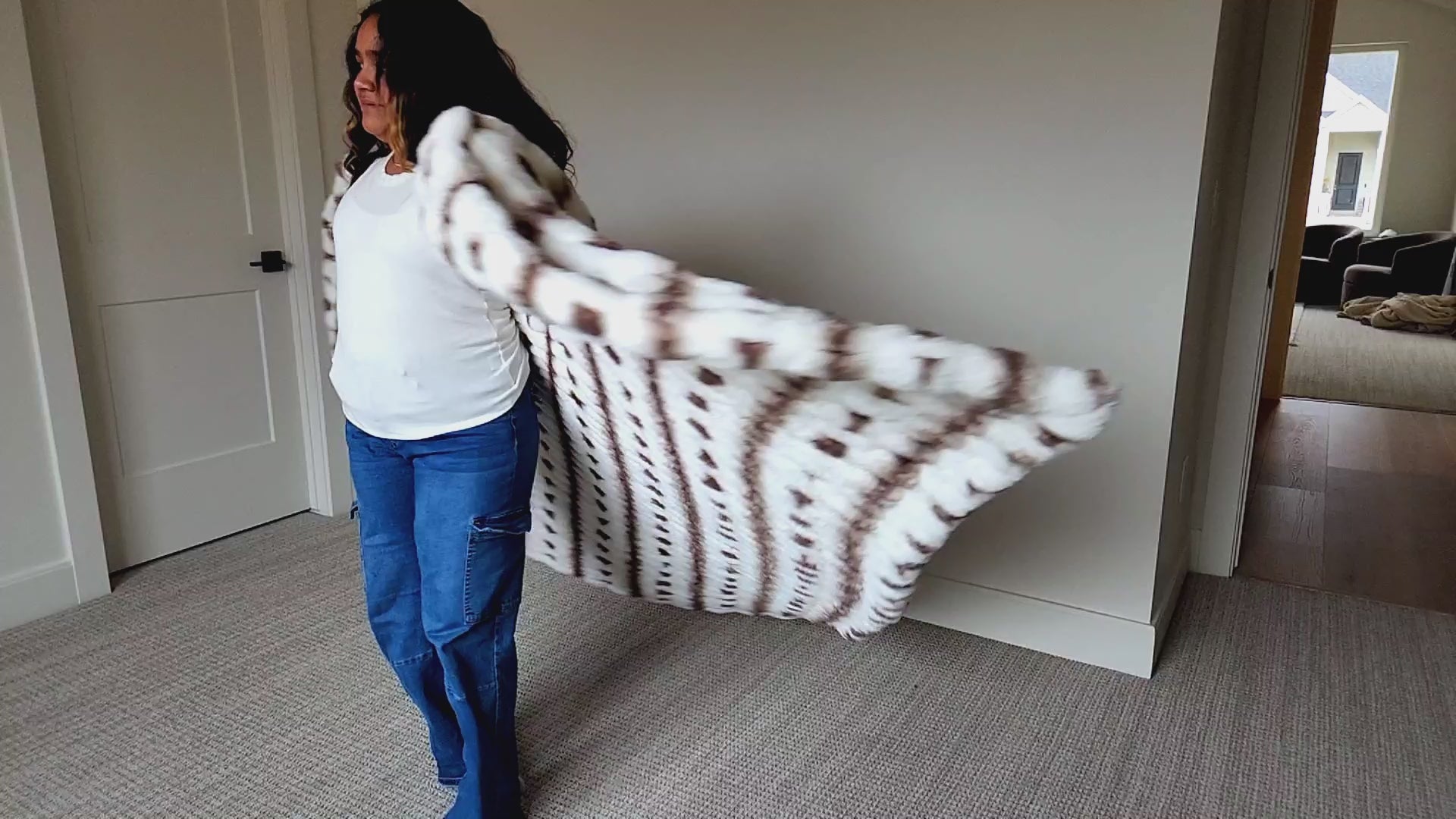 Load video: White Plush Minky Blanket
