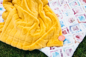 Minky Blanket Trends: What’s Hot for Fall/Winter 2024