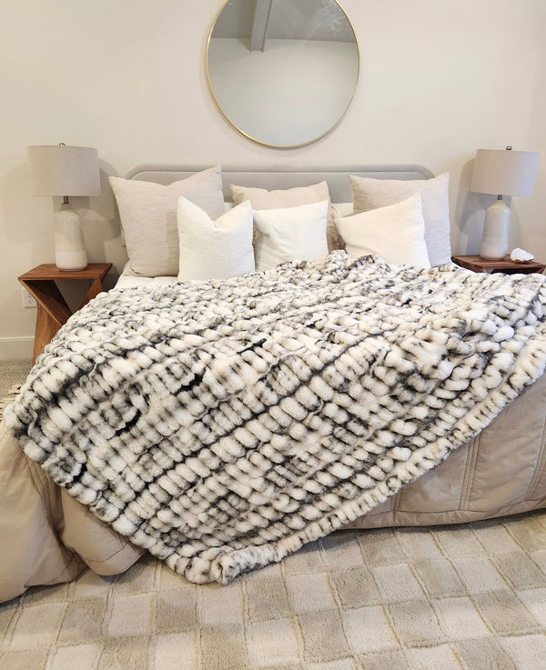 Milan Enzo Husky Minky Blanket