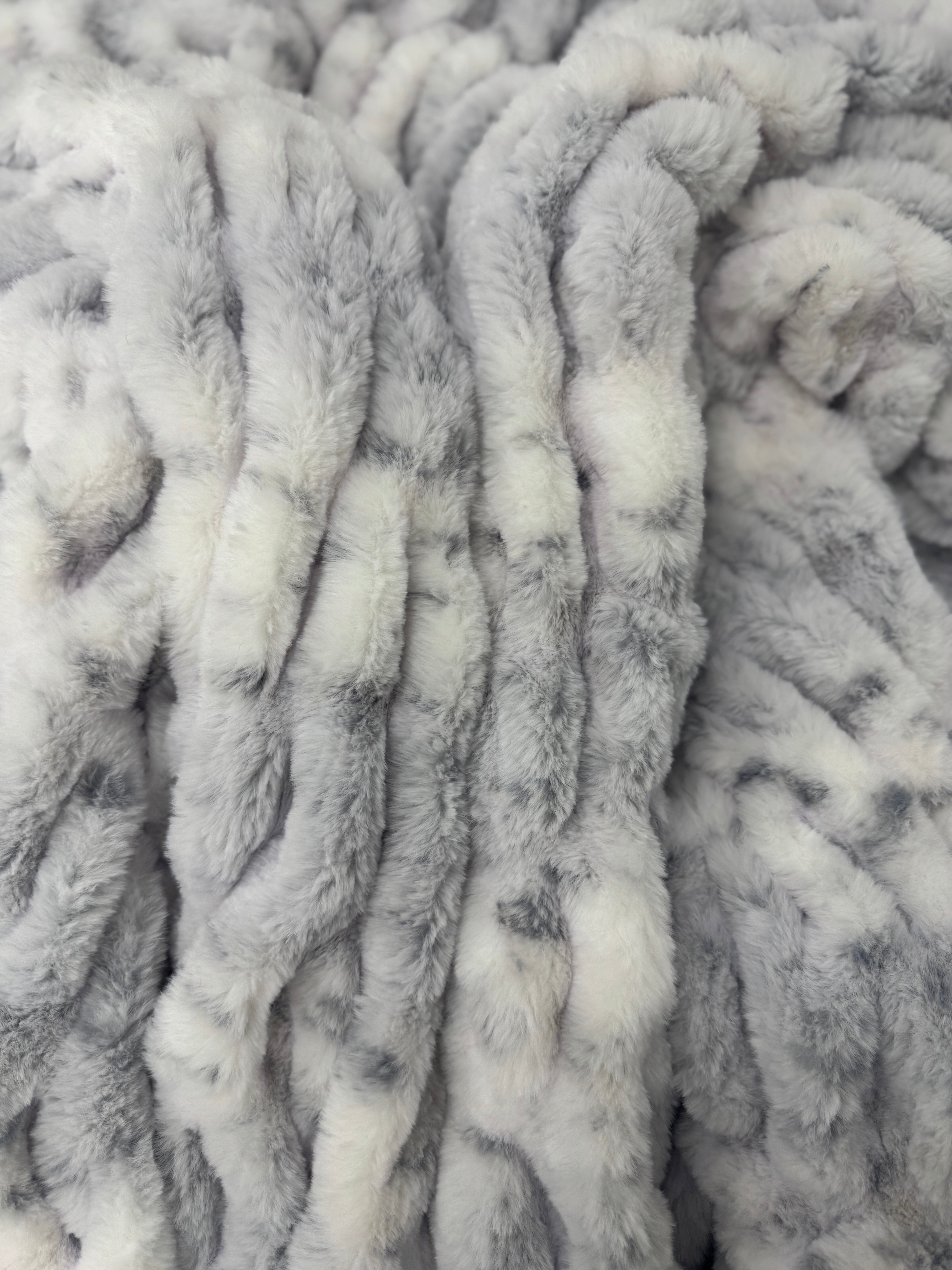 Milan Lynx Silver
