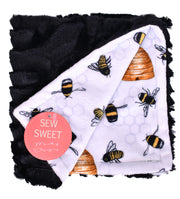 Bees knees / Elmwood Black - Lovie - Sew Sweet Minky Designs