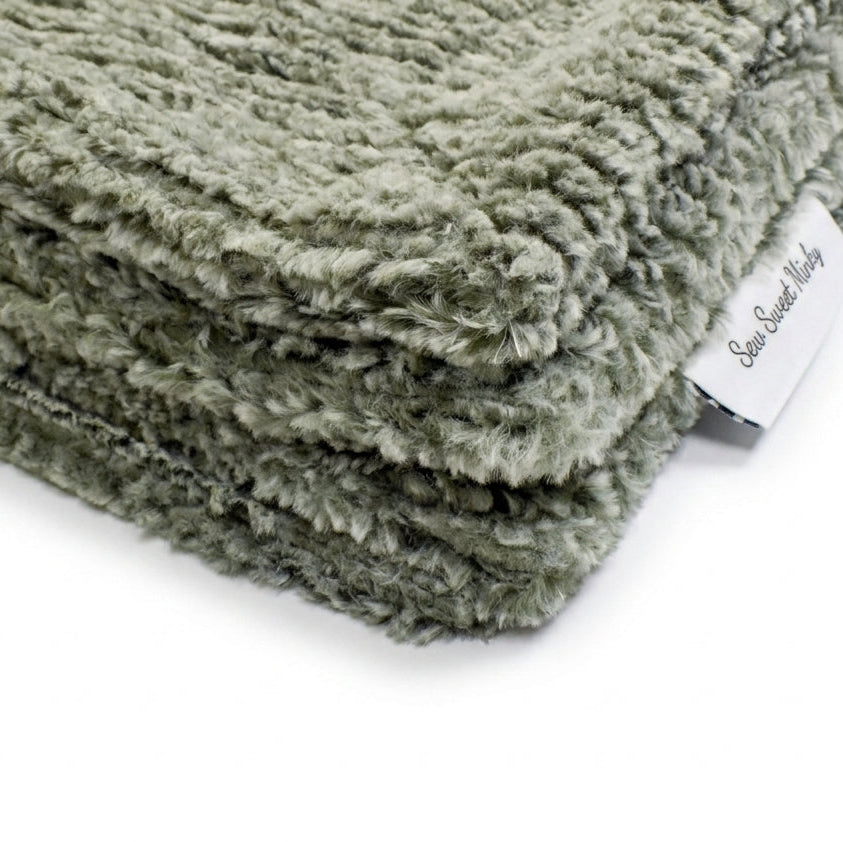 Weave Ivy Minky Blanket