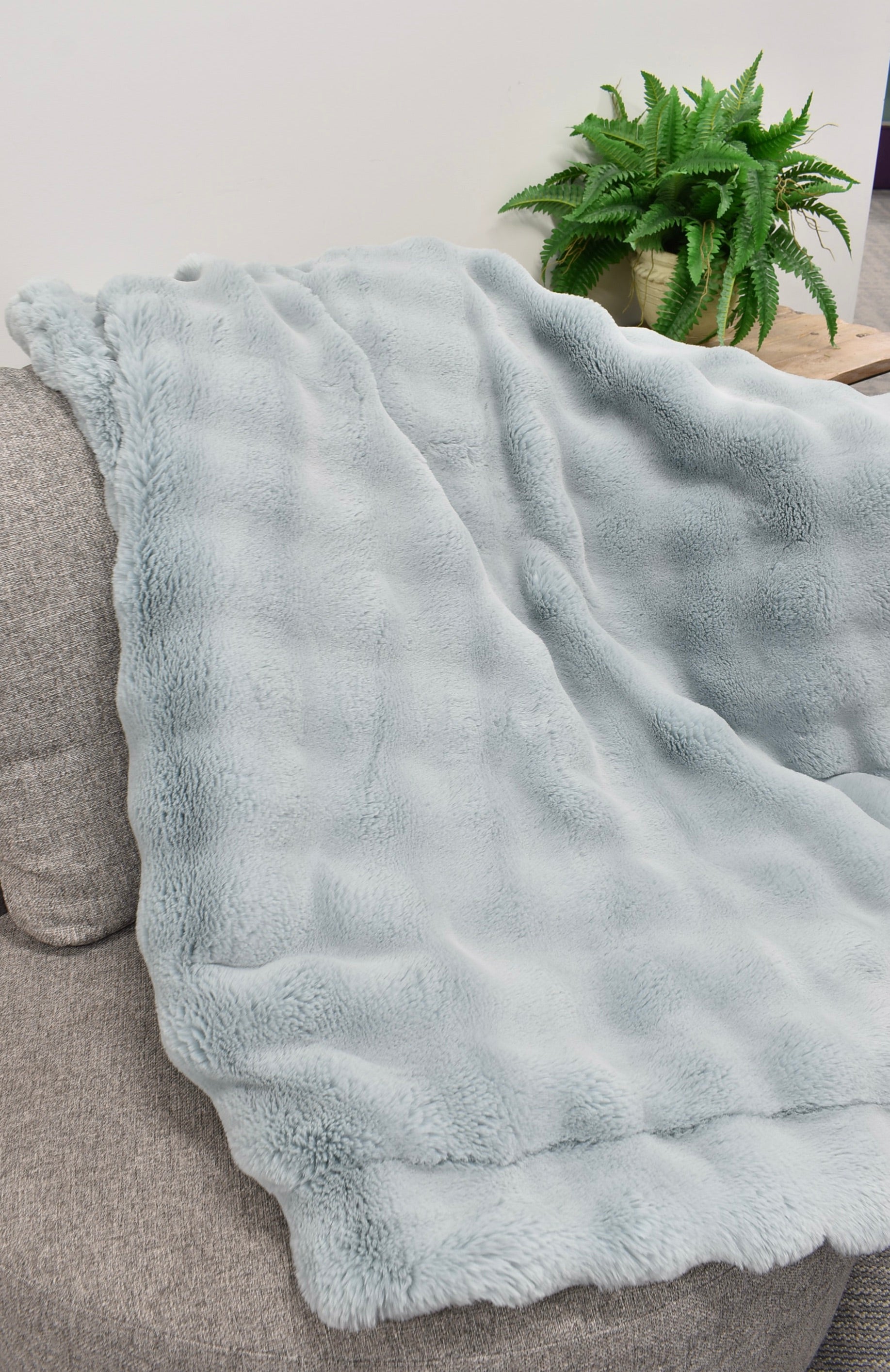 Powderpuff Raindrop Minky Blanket