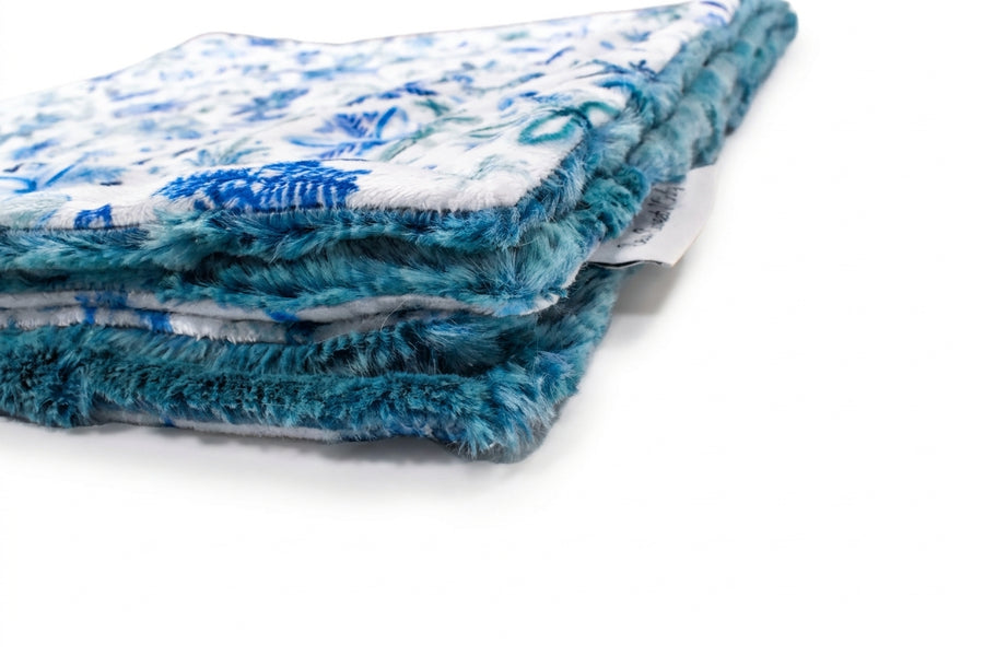 Snowy Sparkle / Heather Hide Lagoon Holiday Throw Minky Blanket