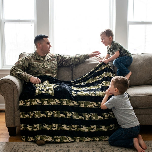 U.S Army XL Flag Strip Minky Blanket - Green Camo & Black Star